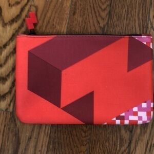 - NEW Ipsy Makeup Bag